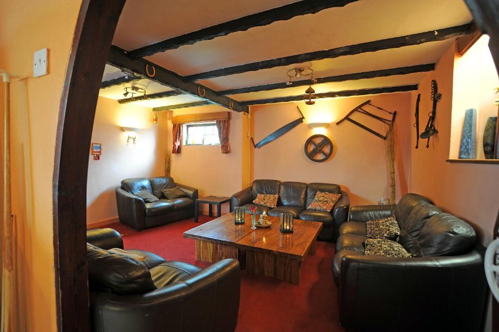 The West Country Inn Кловелли Экстерьер фото